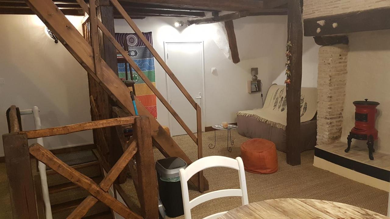 Bed and Breakfast La Belmontaise Beaumont-sur-Sarthe Exterior foto